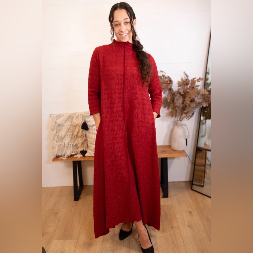 Long Sleeve Red Textured Maxi Dress with Side Pockets
